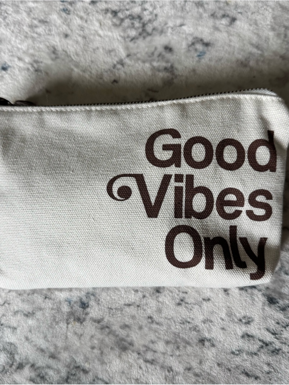 Good Vibes Only Canvas Pouch - With Sun Care Essentials - Picture 4 of 4